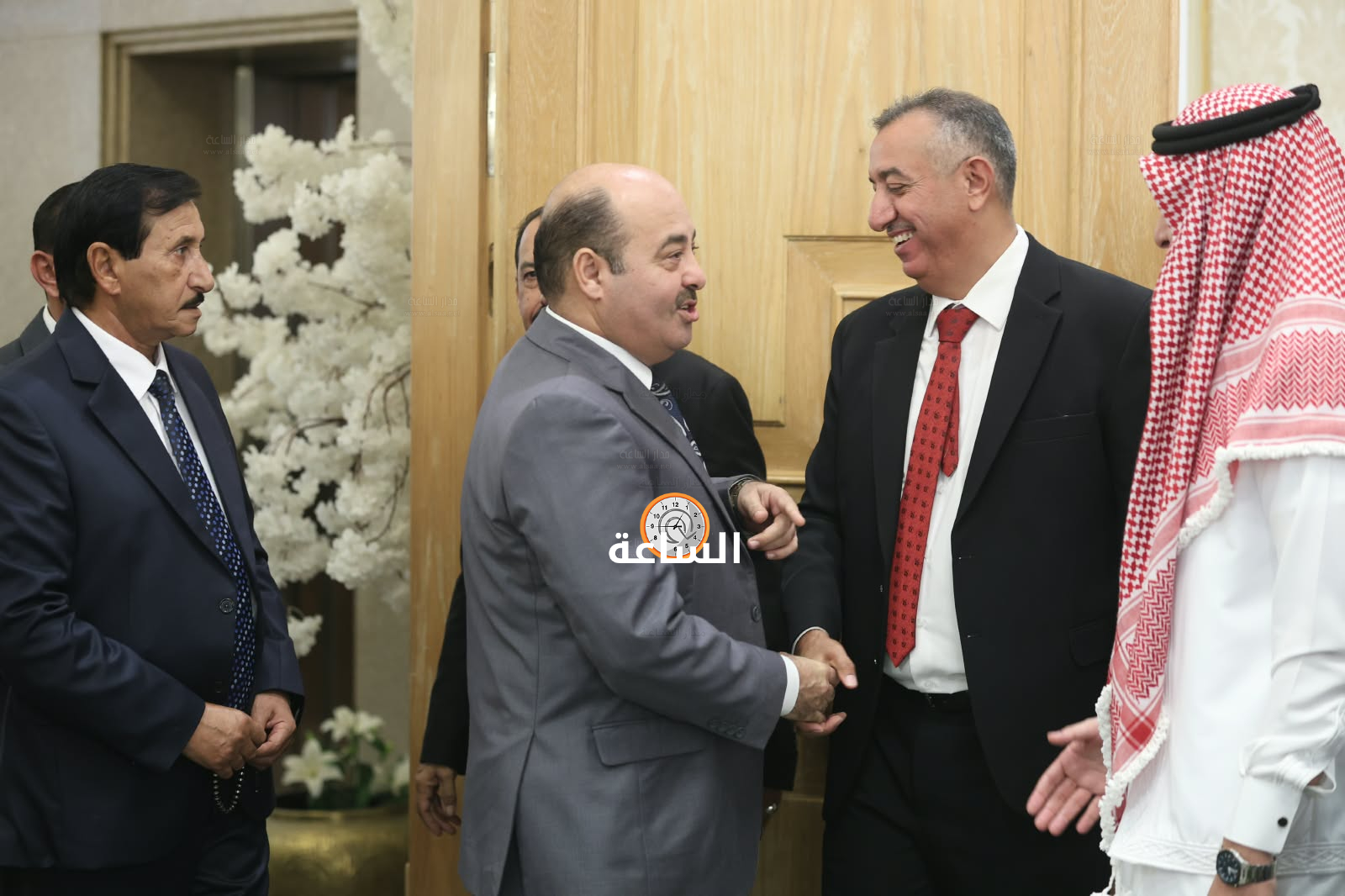 Madar Al-Saa Images 0.7746774823095967