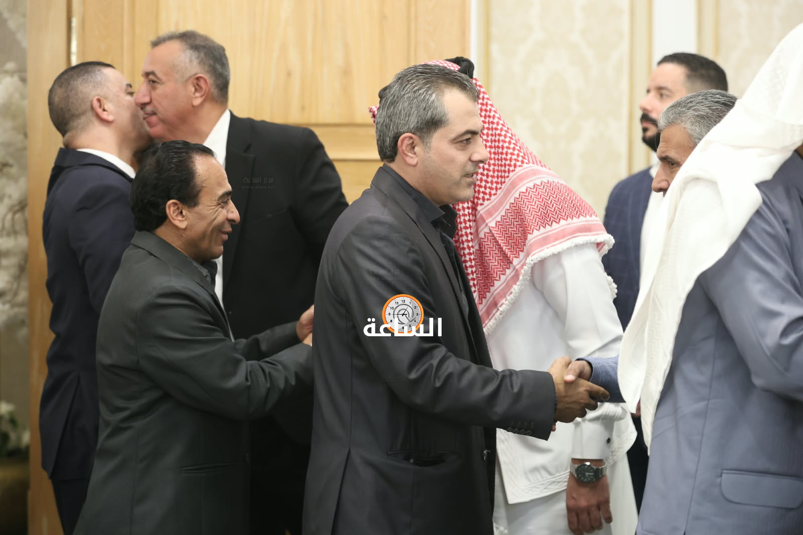 Madar Al-Saa Images 0.8435650254466343