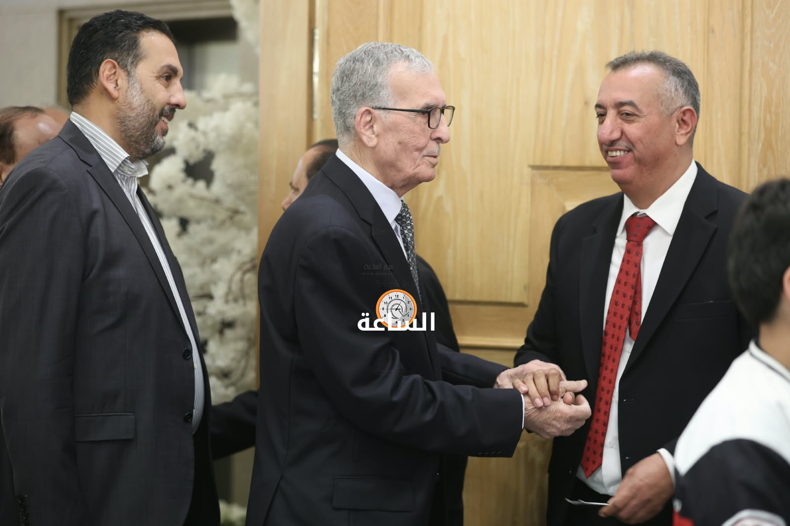 Madar Al-Saa Images 0.8592033072677469