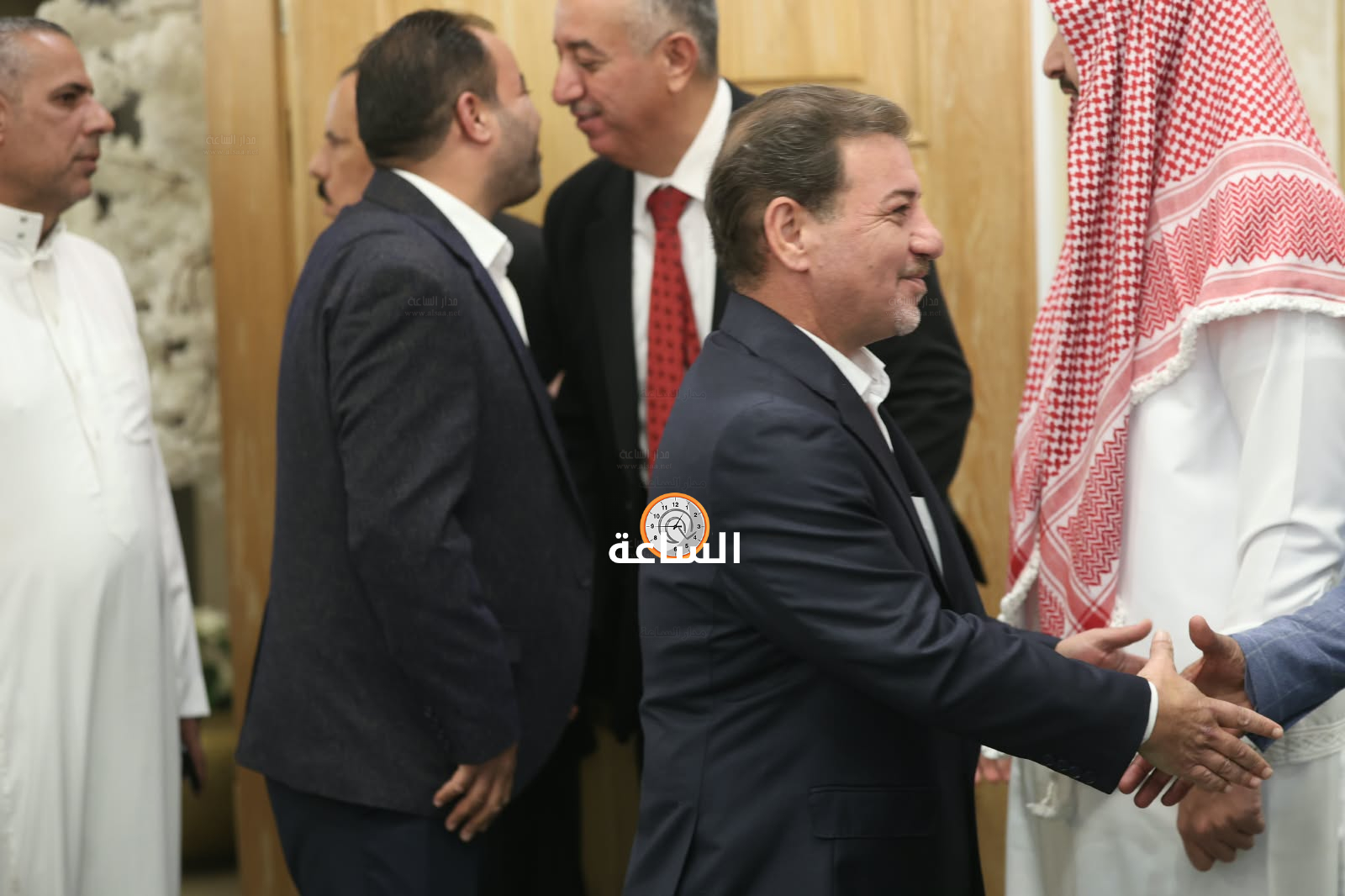 Madar Al-Saa Images 0.8928525624752012