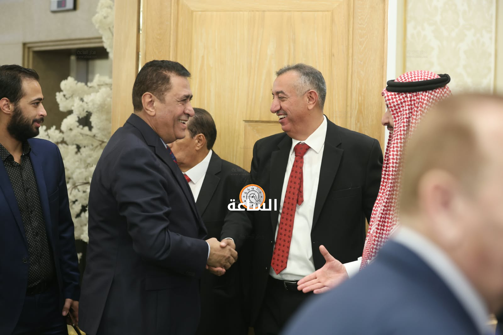 Madar Al-Saa Images 0.8748101294734982