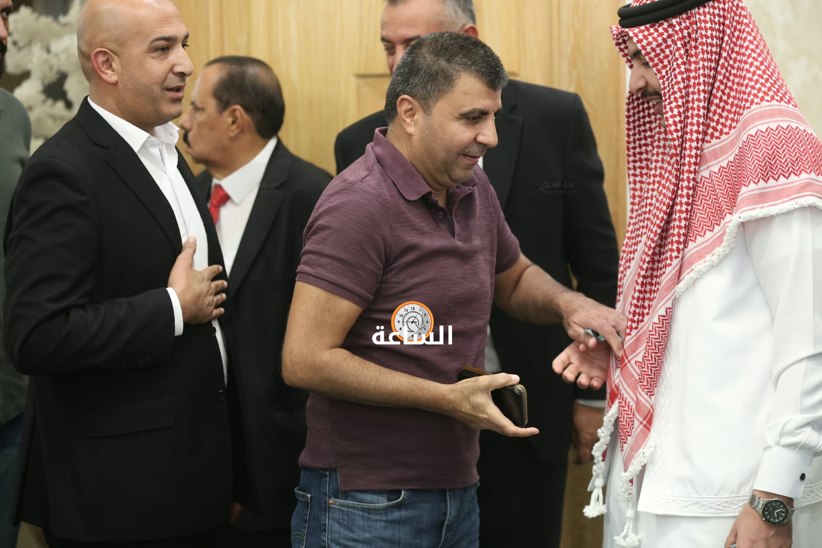 Madar Al-Saa Images 0.3716927880499127