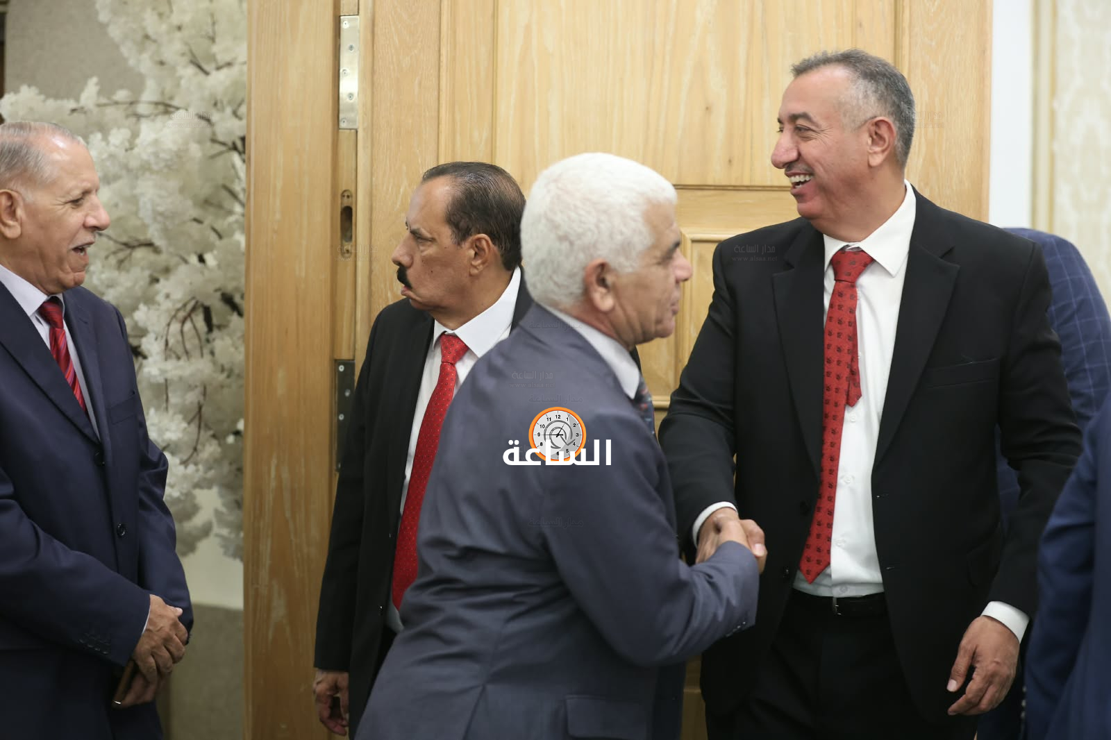Madar Al-Saa Images 0.42800682029117154
