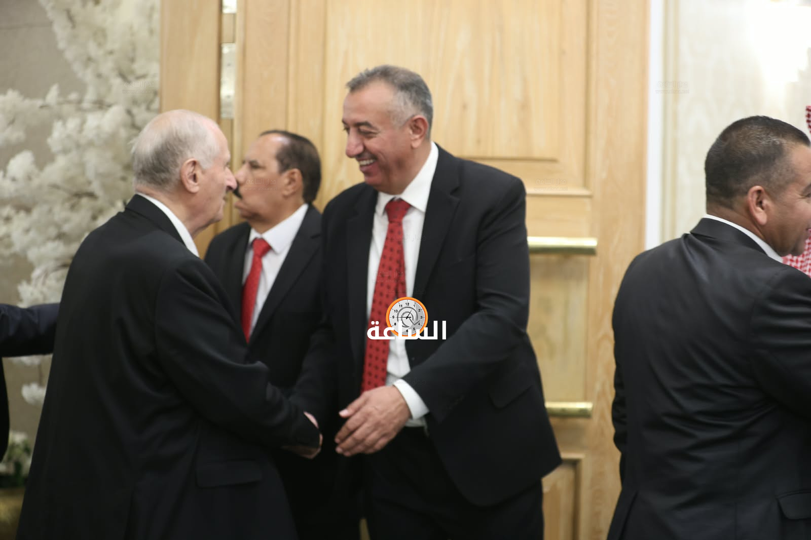 Madar Al-Saa Images 0.015892510042332608
