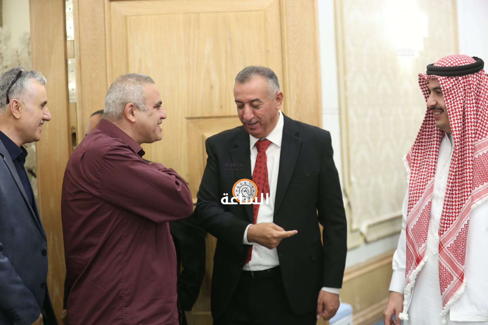 Madar Al-Saa Images 0.7878117465670508