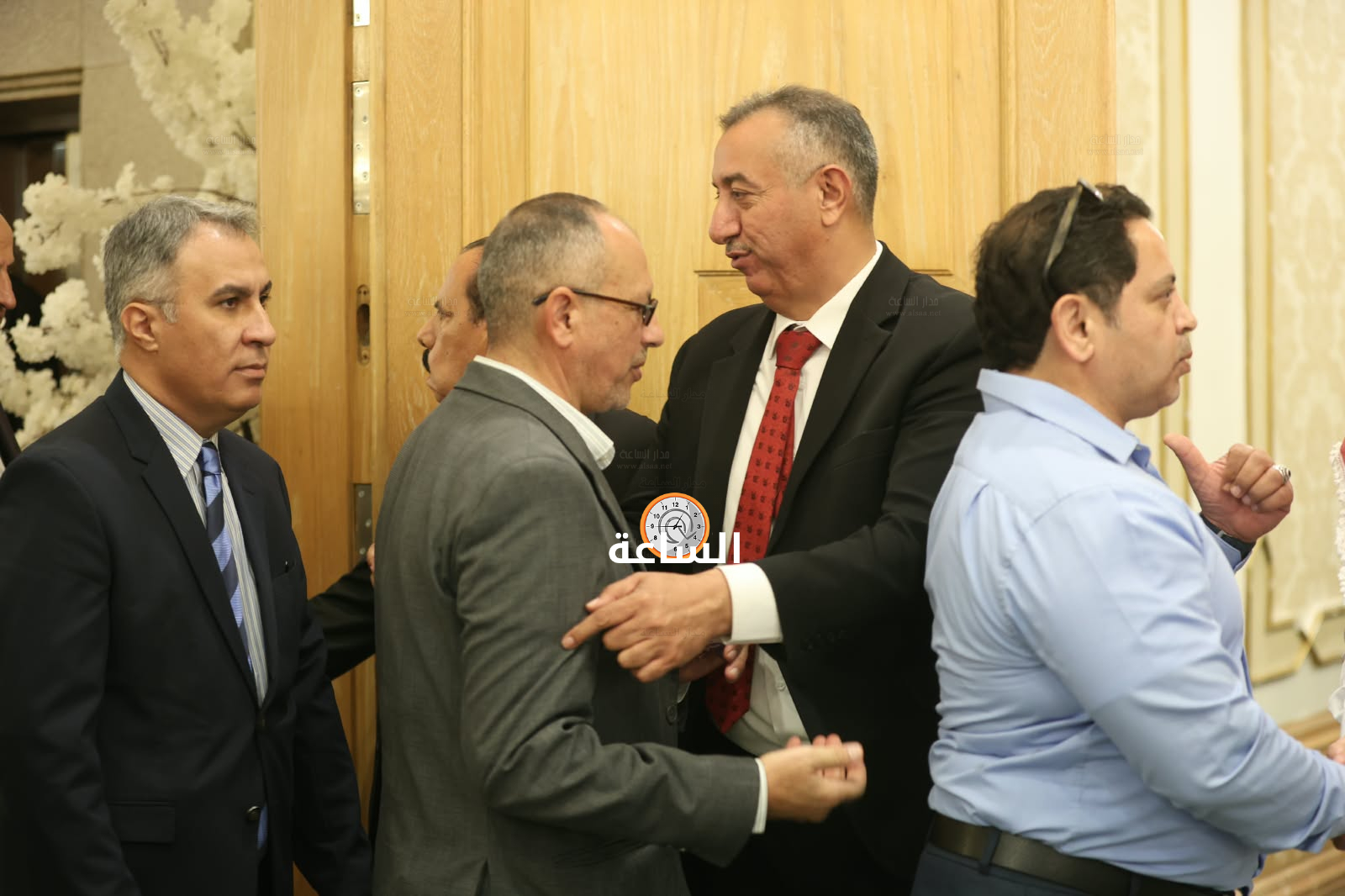 Madar Al-Saa Images 0.4675357749842143