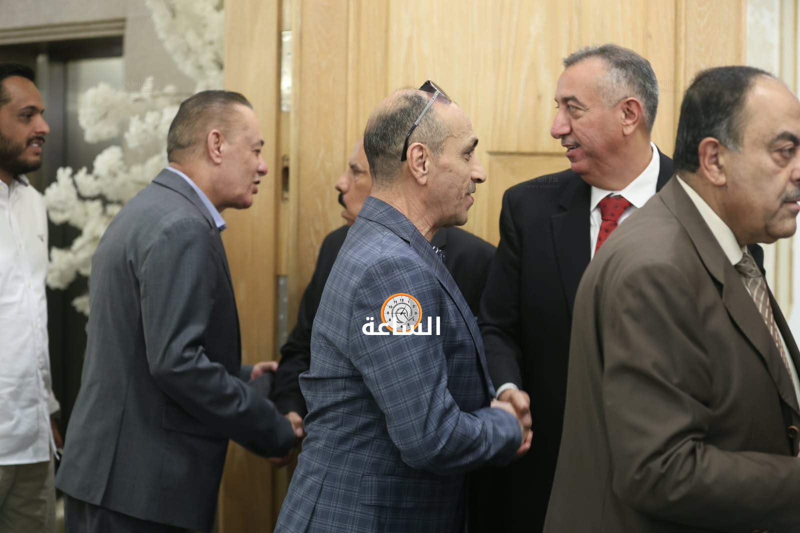 Madar Al-Saa Images 0.249901553190079