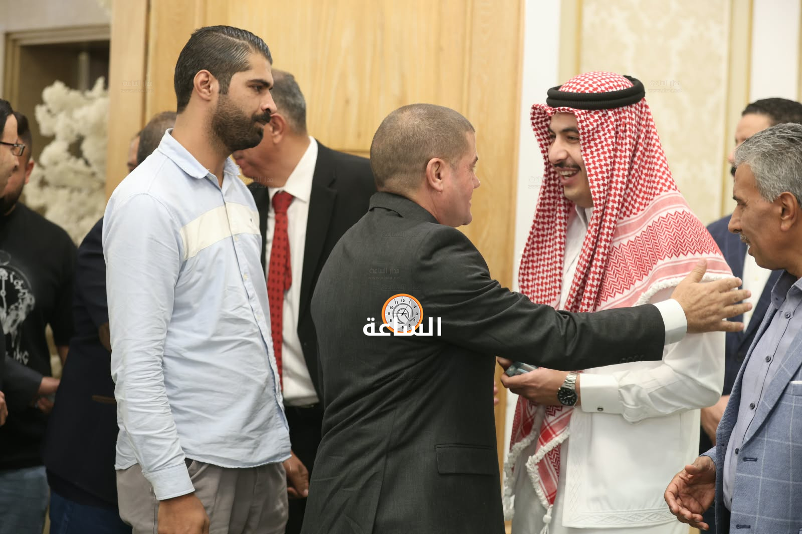 Madar Al-Saa Images 0.05537435654300937