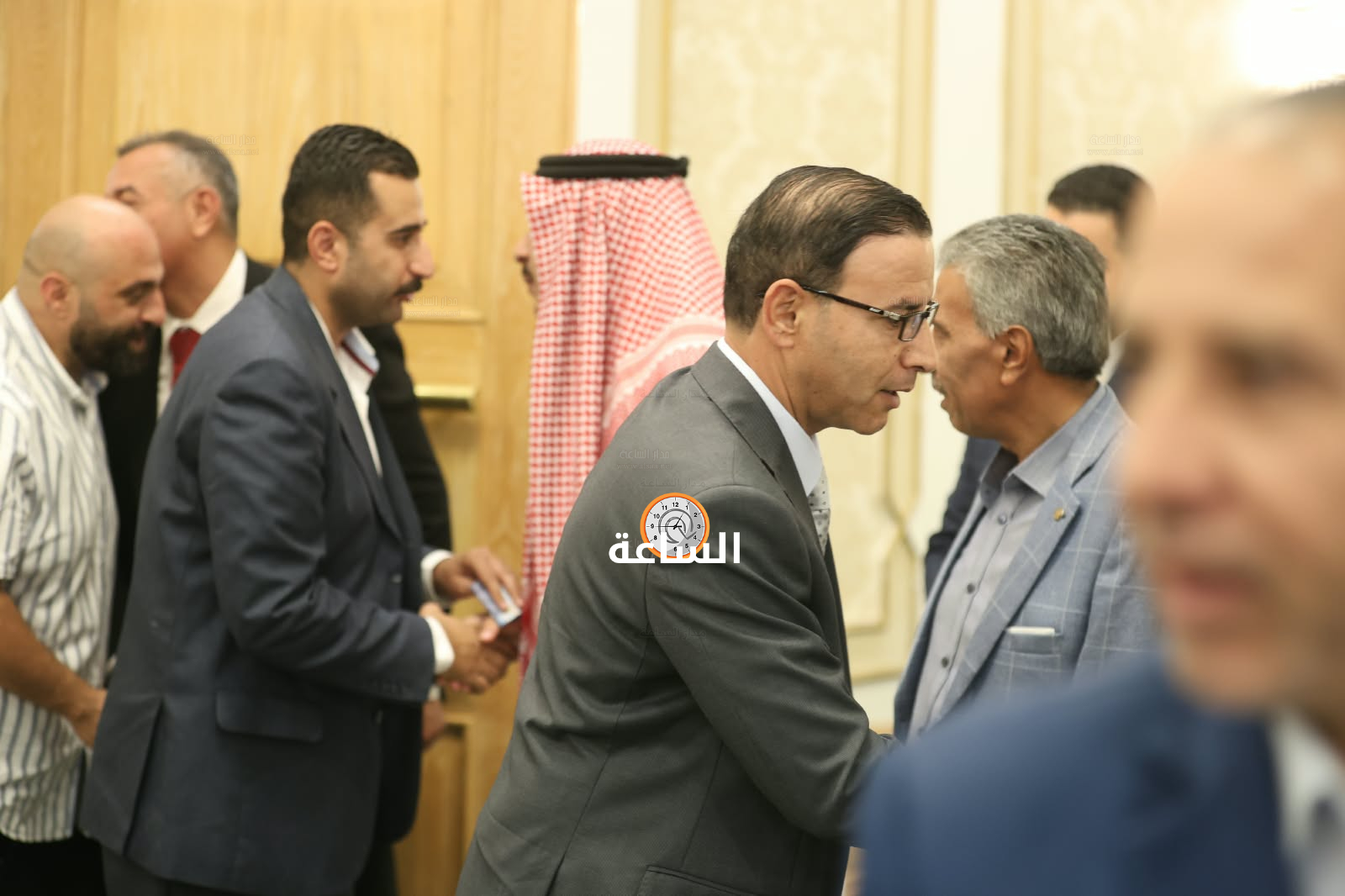 Madar Al-Saa Images 0.37239544870659647