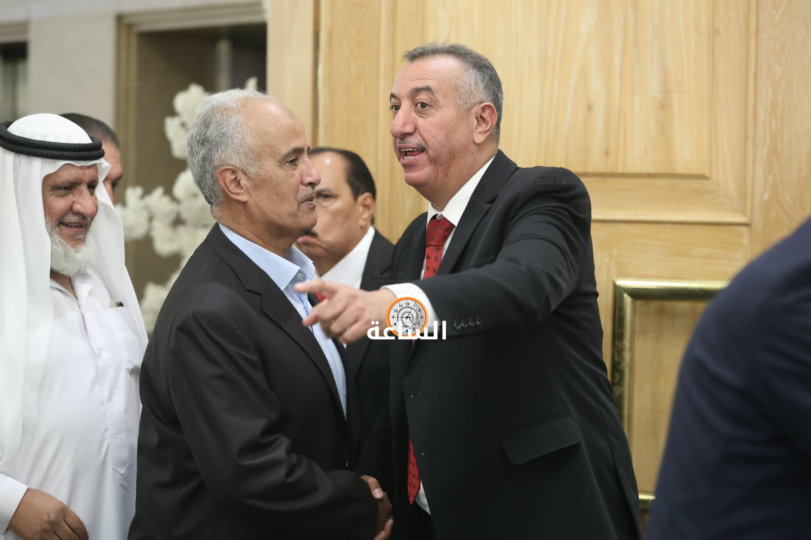 Madar Al-Saa Images 0.19418275365909055