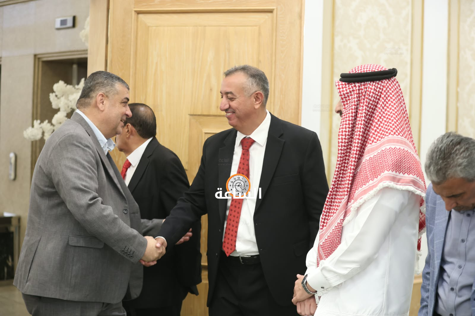 Madar Al-Saa Images 0.6549465283296957