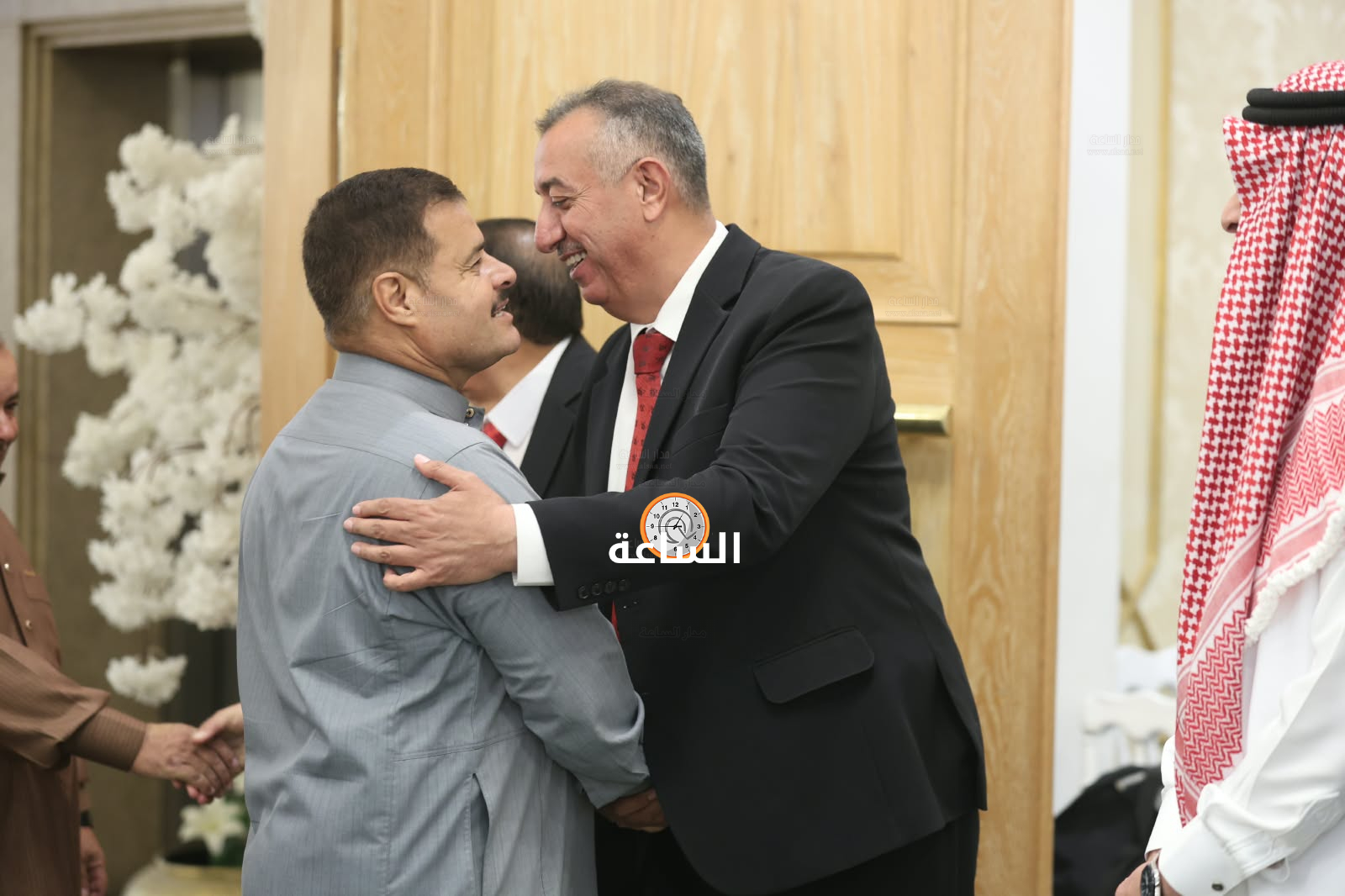 Madar Al-Saa Images 0.6627049739786304