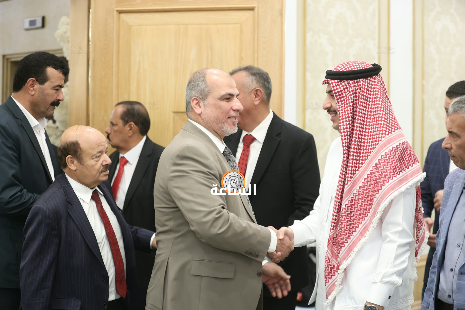 Madar Al-Saa Images 0.24448179330745212
