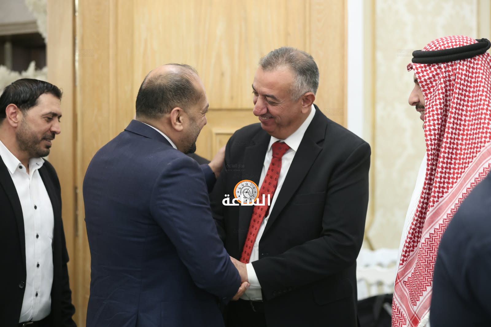 Madar Al-Saa Images 0.0906304388964545