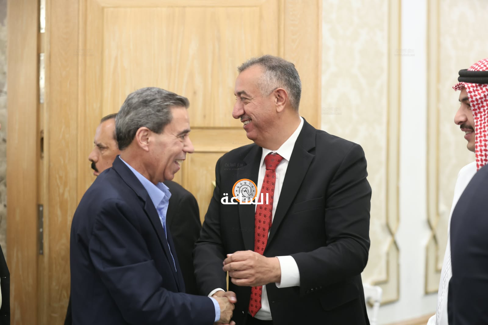 Madar Al-Saa Images 0.11387905150306188
