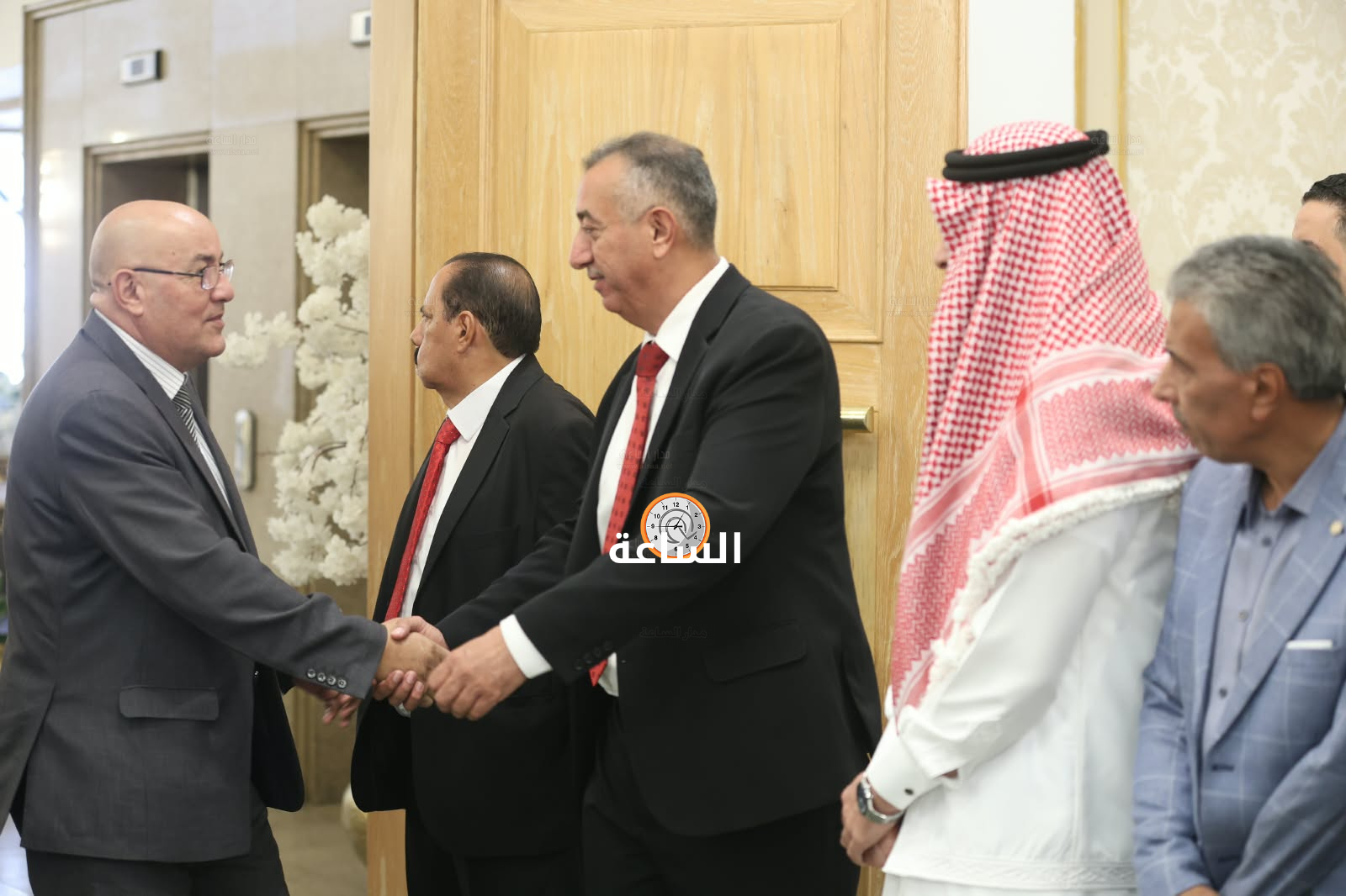 Madar Al-Saa Images 0.2838347708054112