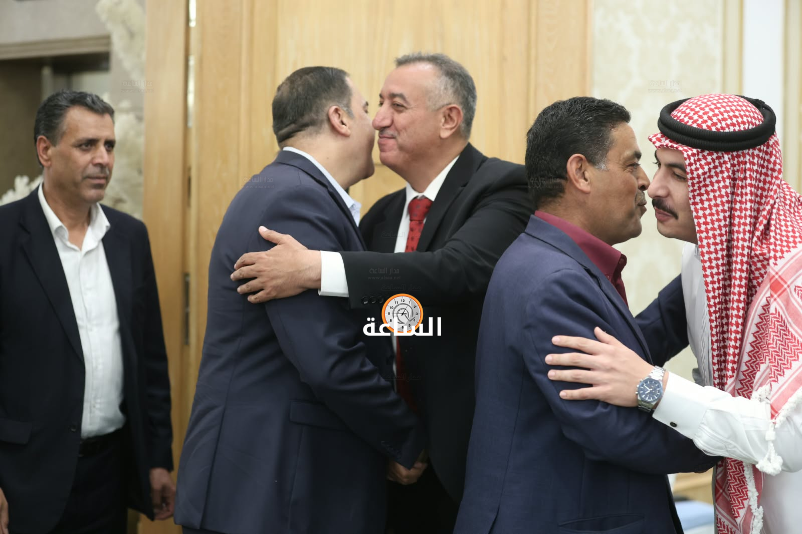 Madar Al-Saa Images 0.020832450728202057