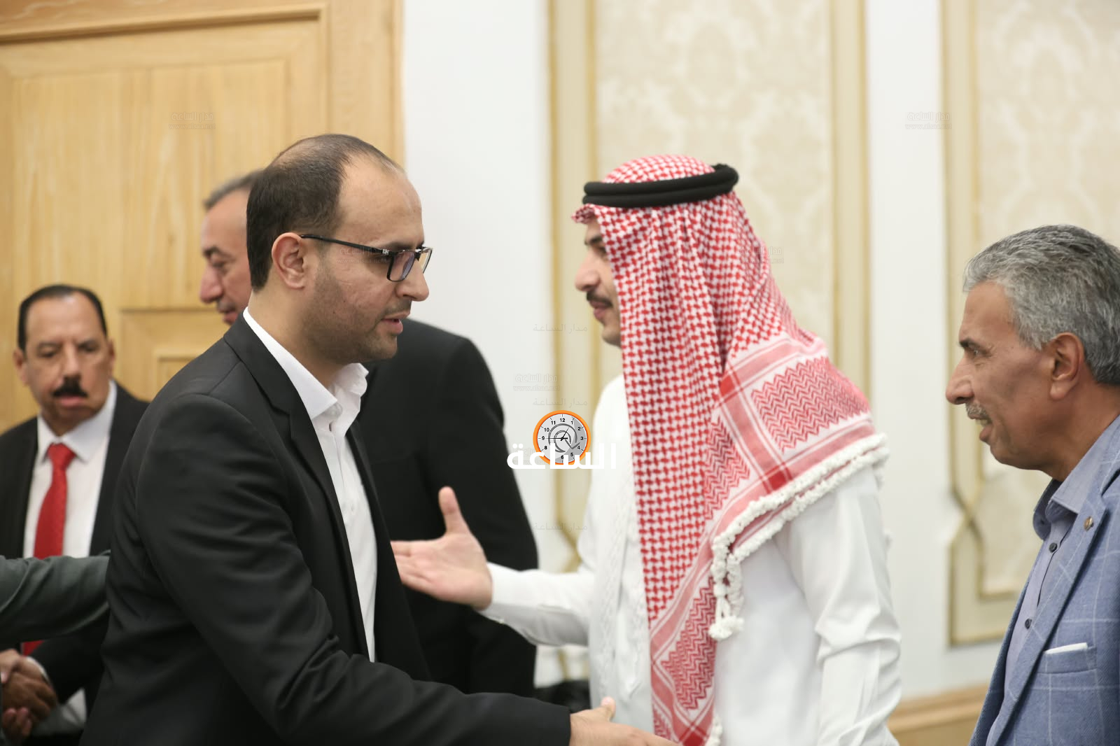 Madar Al-Saa Images 0.7438400138795264