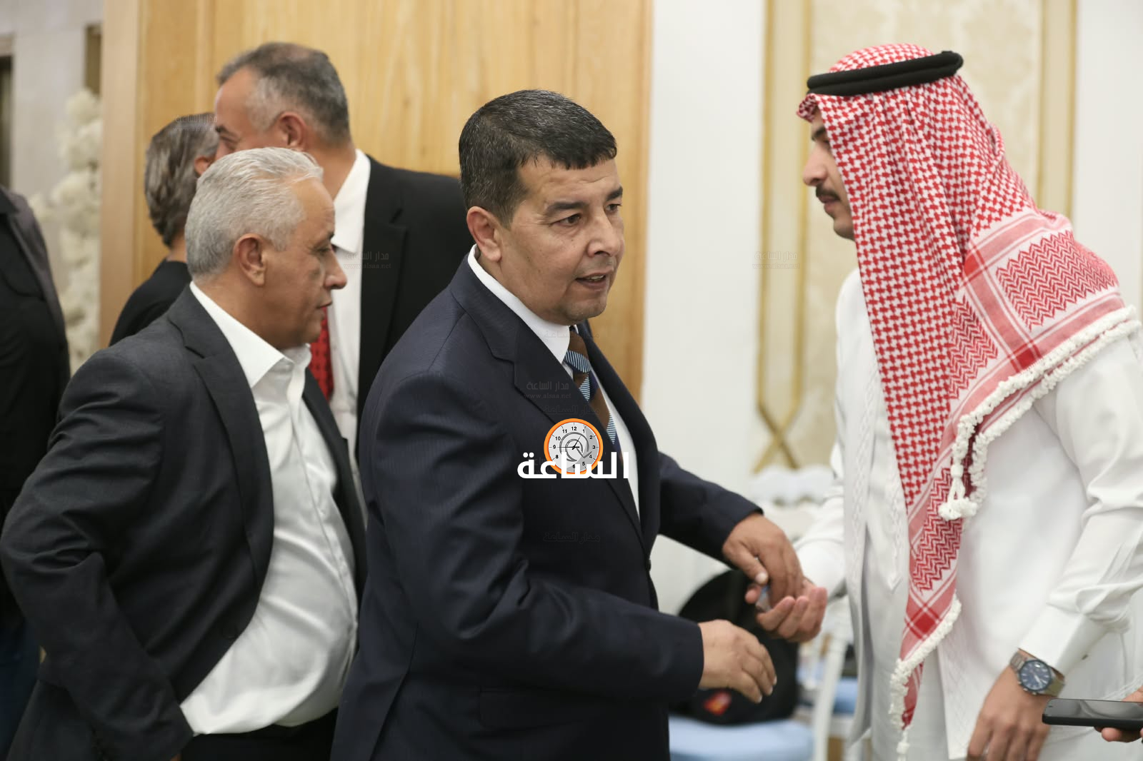 Madar Al-Saa Images 0.04130289980363522