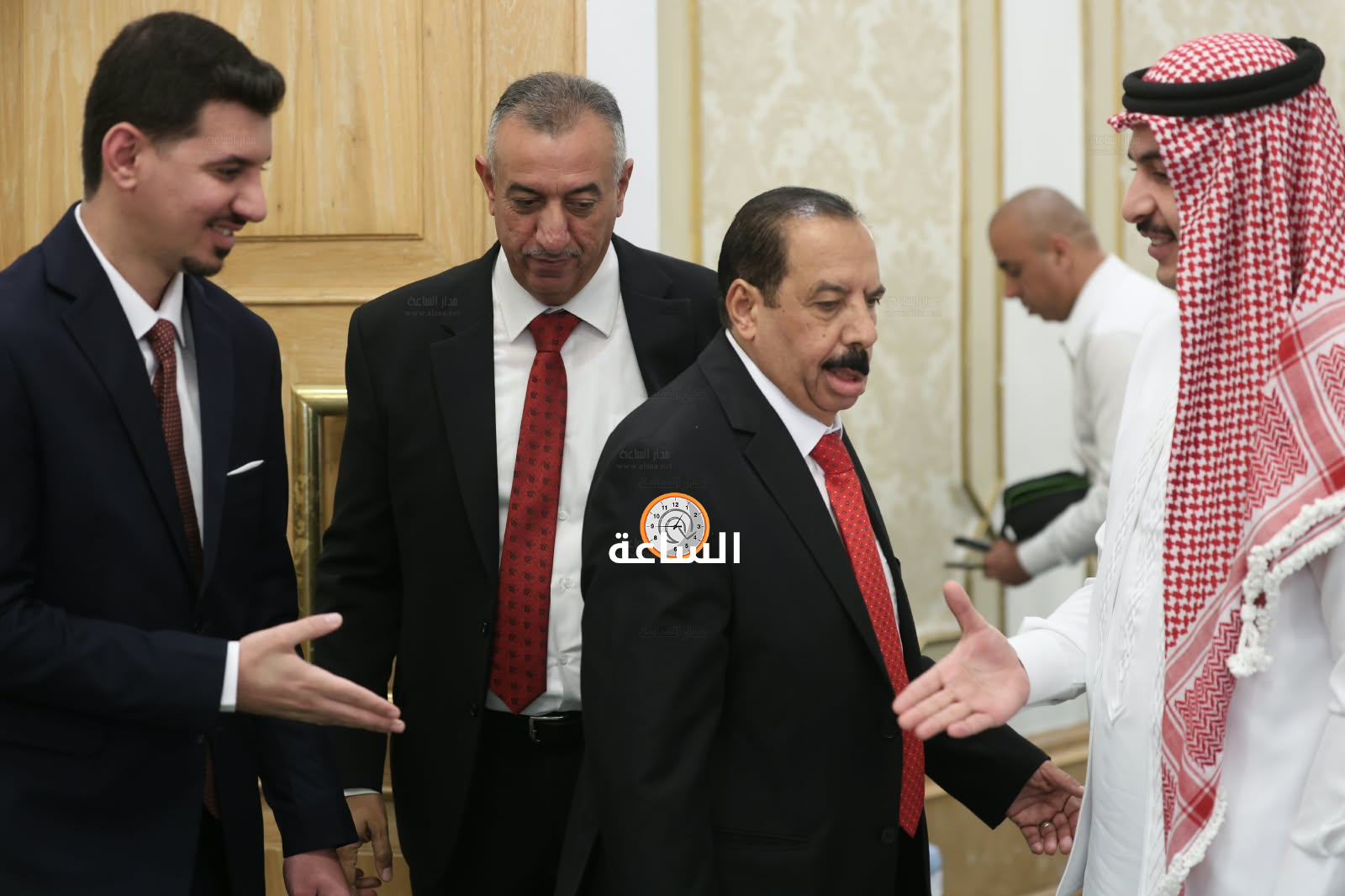 Madar Al-Saa Images 0.6451865036117742