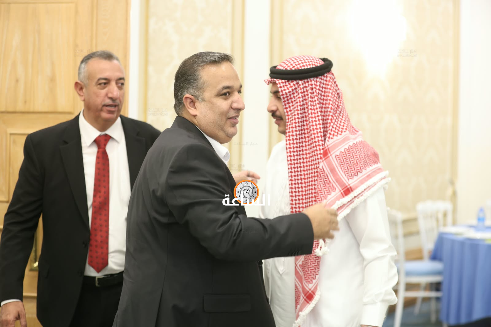 Madar Al-Saa Images 0.4761271158639746