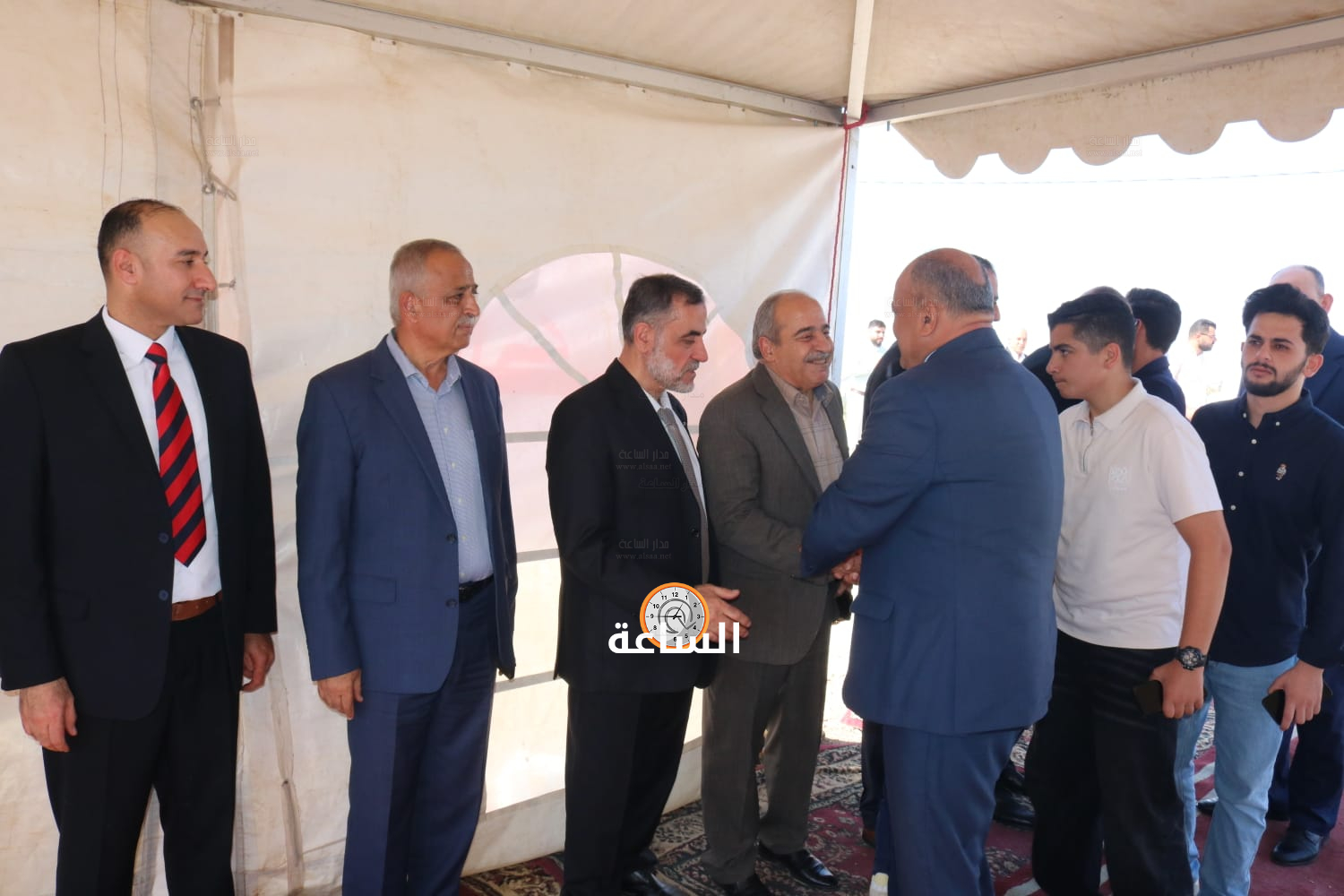 Madar Al-Saa Images 0.9898123689942763