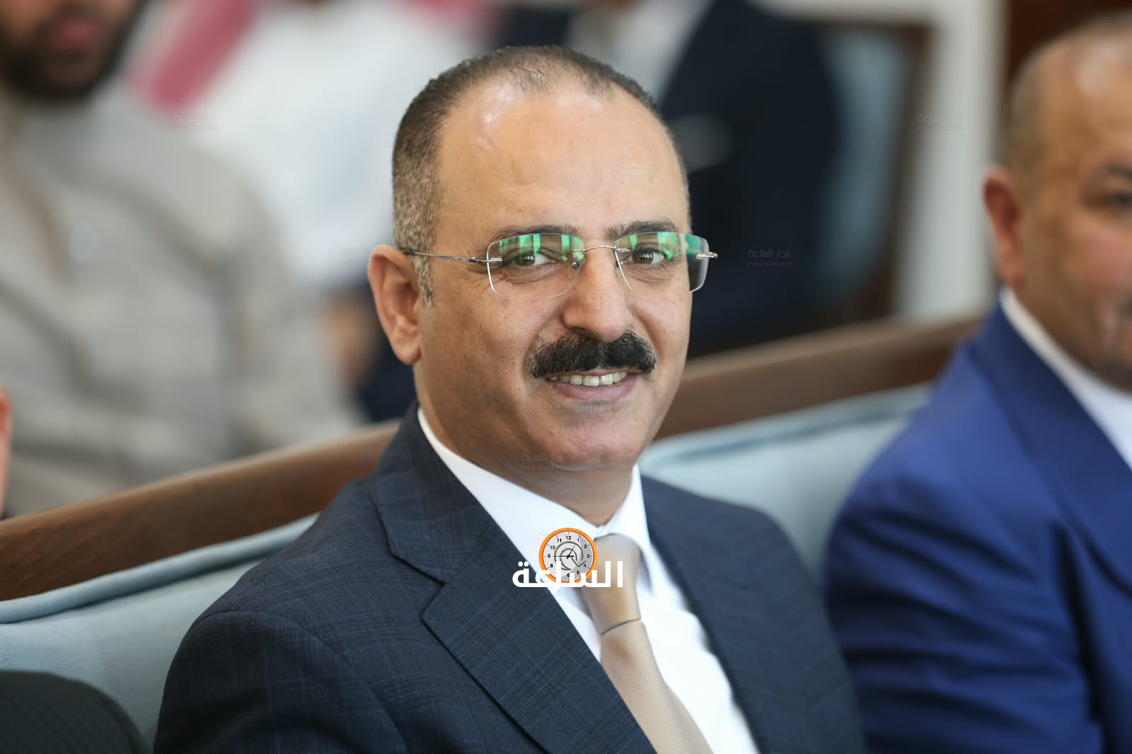 Madar Al-Saa Images 0.4832358767879862
