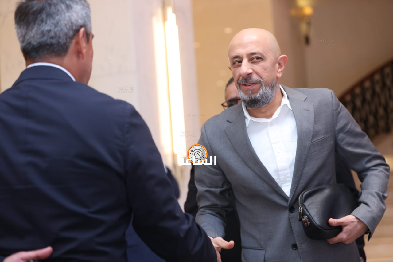 Madar Al-Saa Images 0.659141083408181