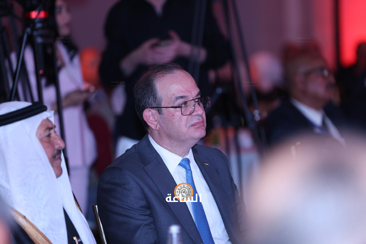 Madar Al-Saa Images 0.6374577119960232