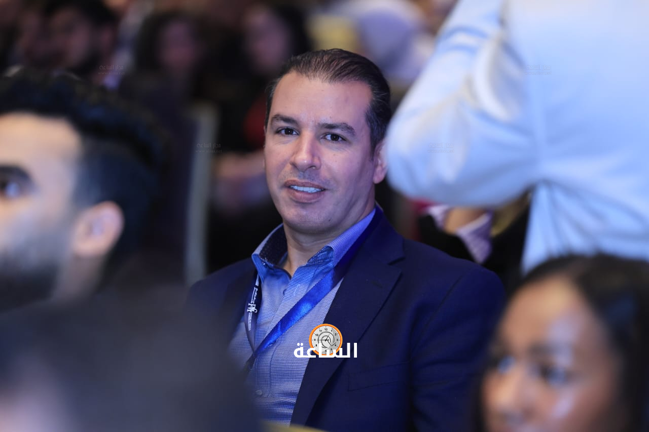 Madar Al-Saa Images 0.8803903170102764