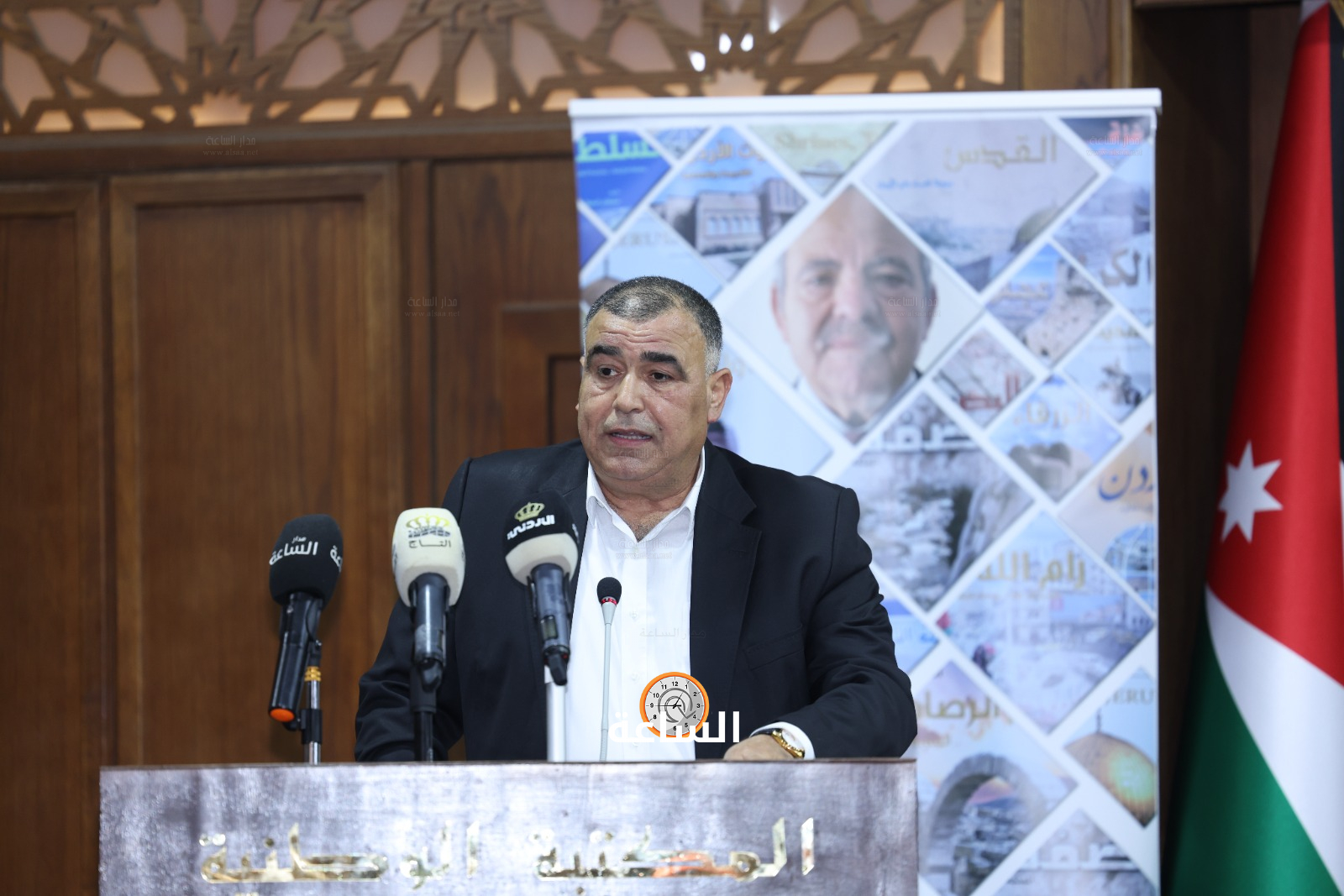 Madar Al-Saa Images 0.20012625661437