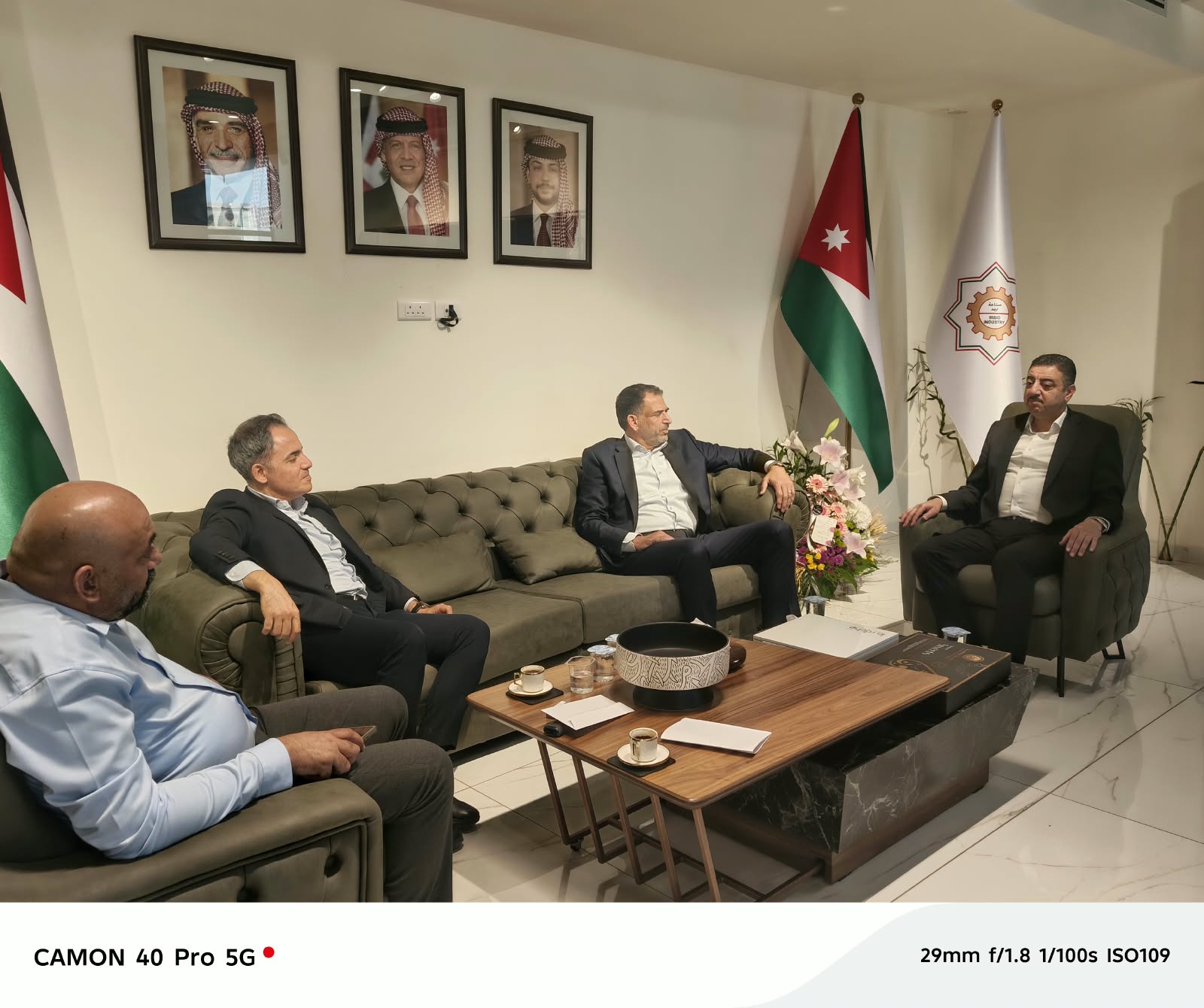 Madar Al-Saa Images 0.17398552881955998