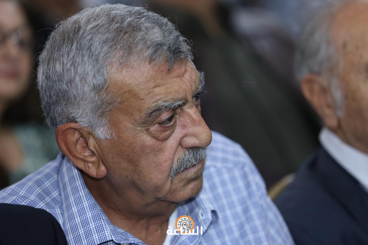 Madar Al-Saa Images 0.35287517111774924