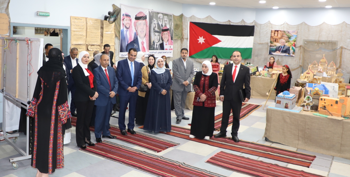 Madar Al-Saa Images 0.6608693126308468