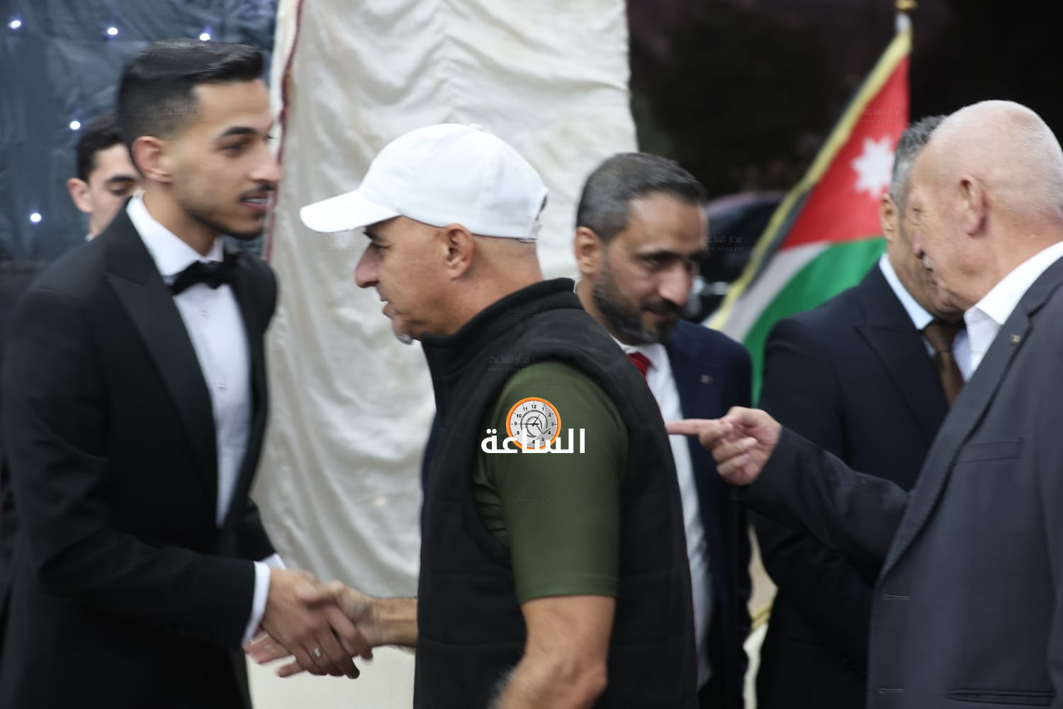 Madar Al-Saa Images 0.4977934741954887
