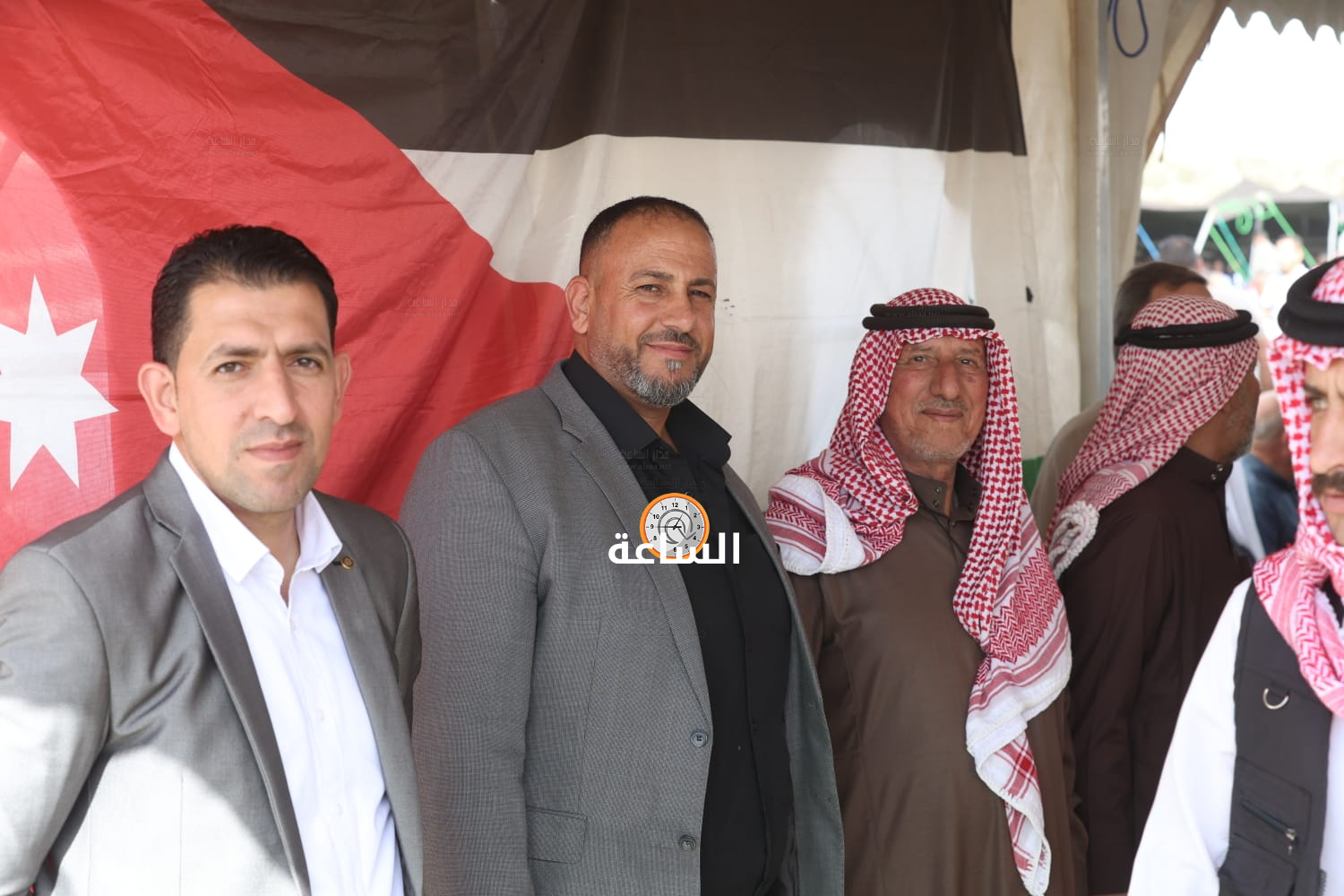 Madar Al-Saa Images 0.03602569626485319