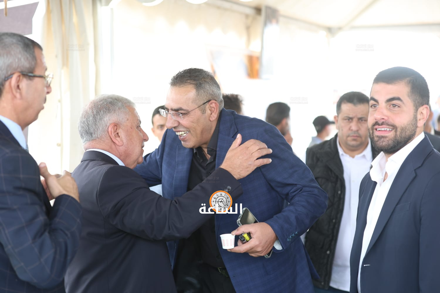 Madar Al-Saa Images 0.9876003056949174