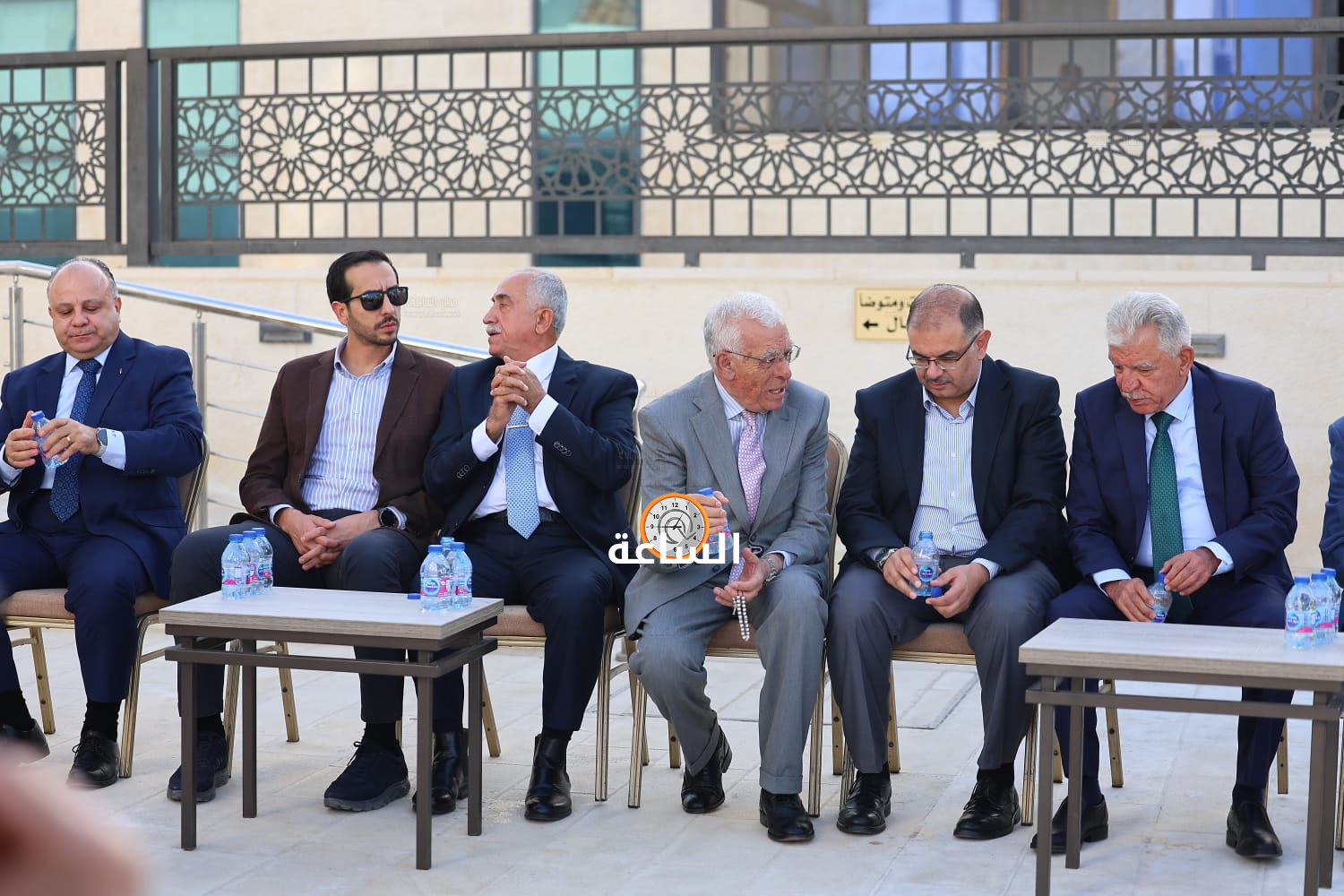 Madar Al-Saa Images 0.6964383375168619