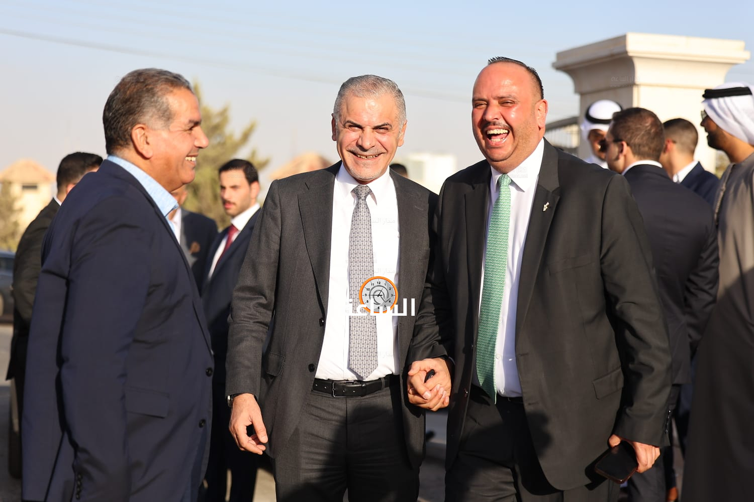 Madar Al-Saa Images 0.32184601371716137