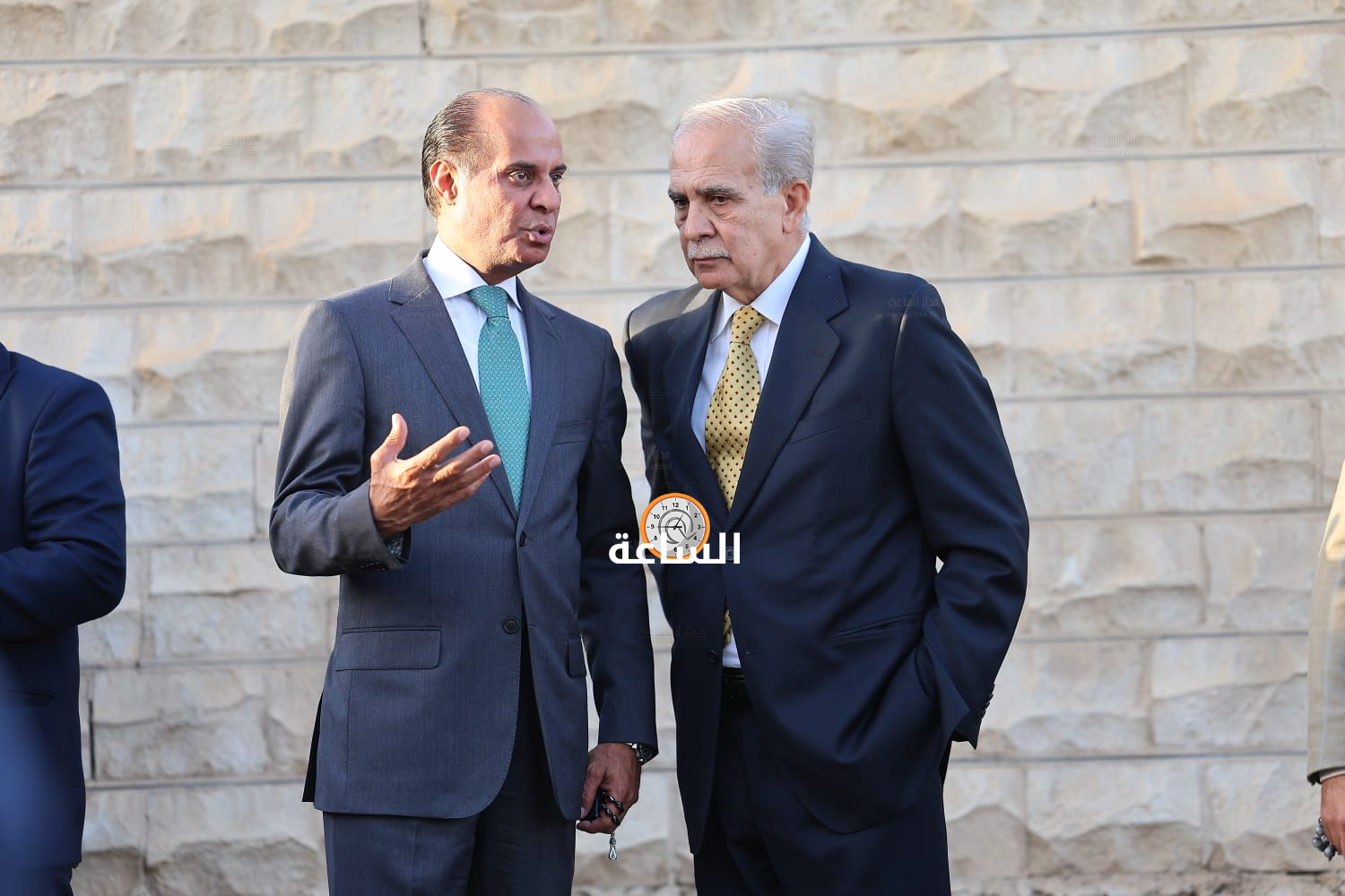 Madar Al-Saa Images 0.7267552042098536