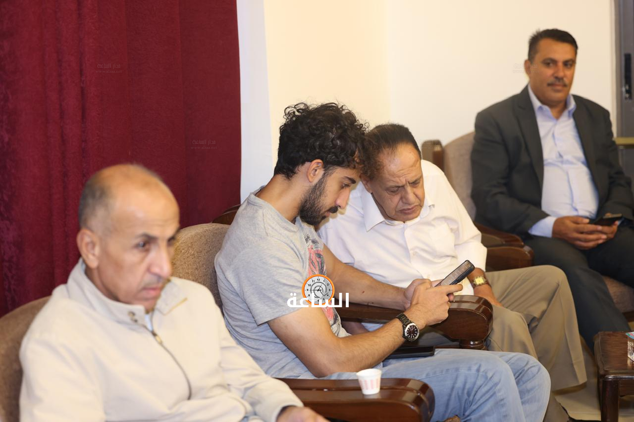 Madar Al-Saa Images 0.7282854545159718
