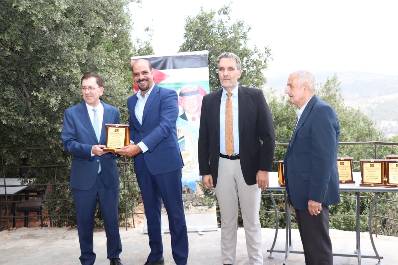 Madar Al-Saa Images 0.9681720786504971