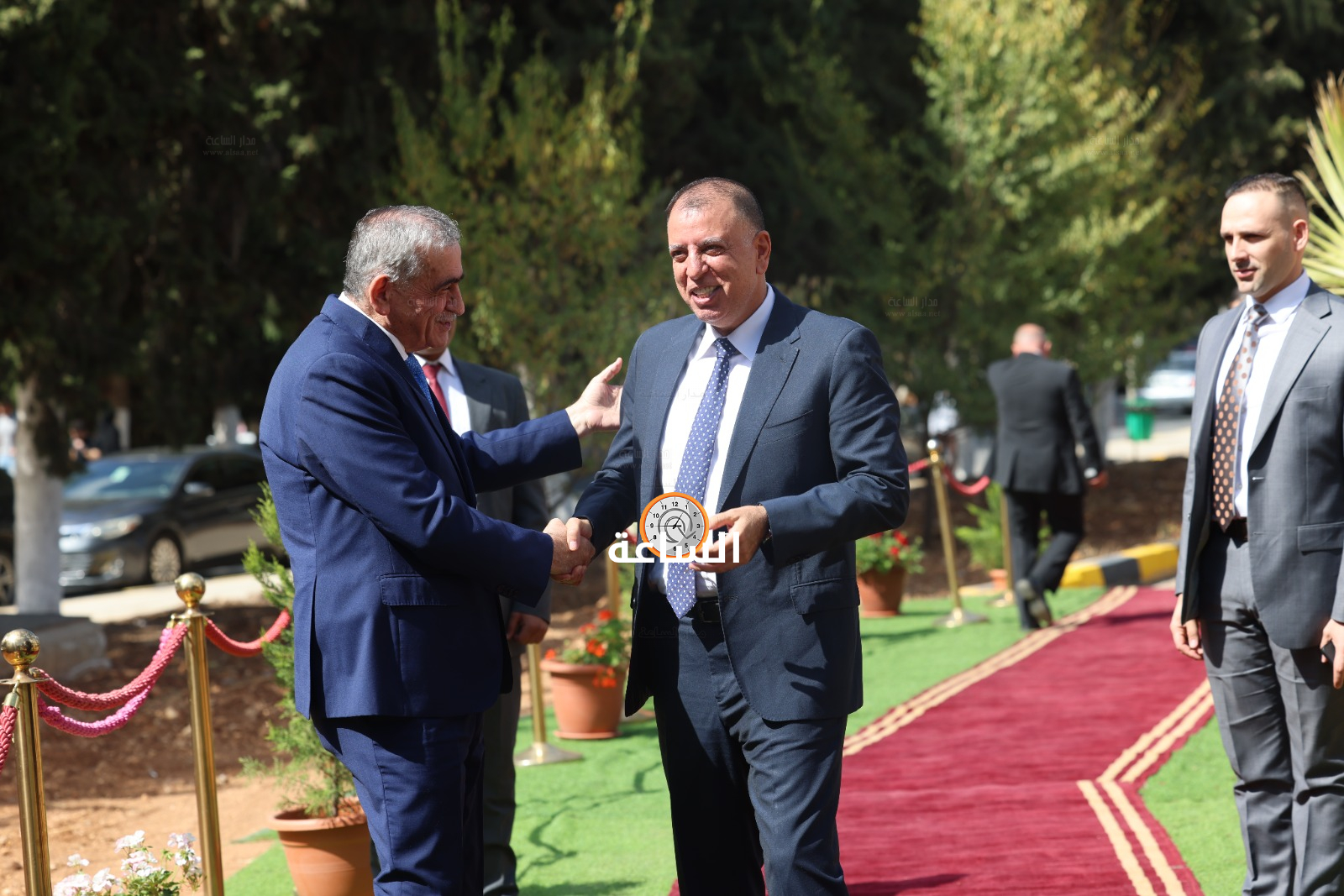 Madar Al-Saa Images 0.6562788788956264