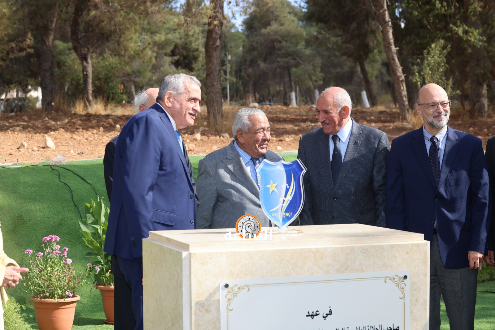 Madar Al-Saa Images 0.39226057422119087
