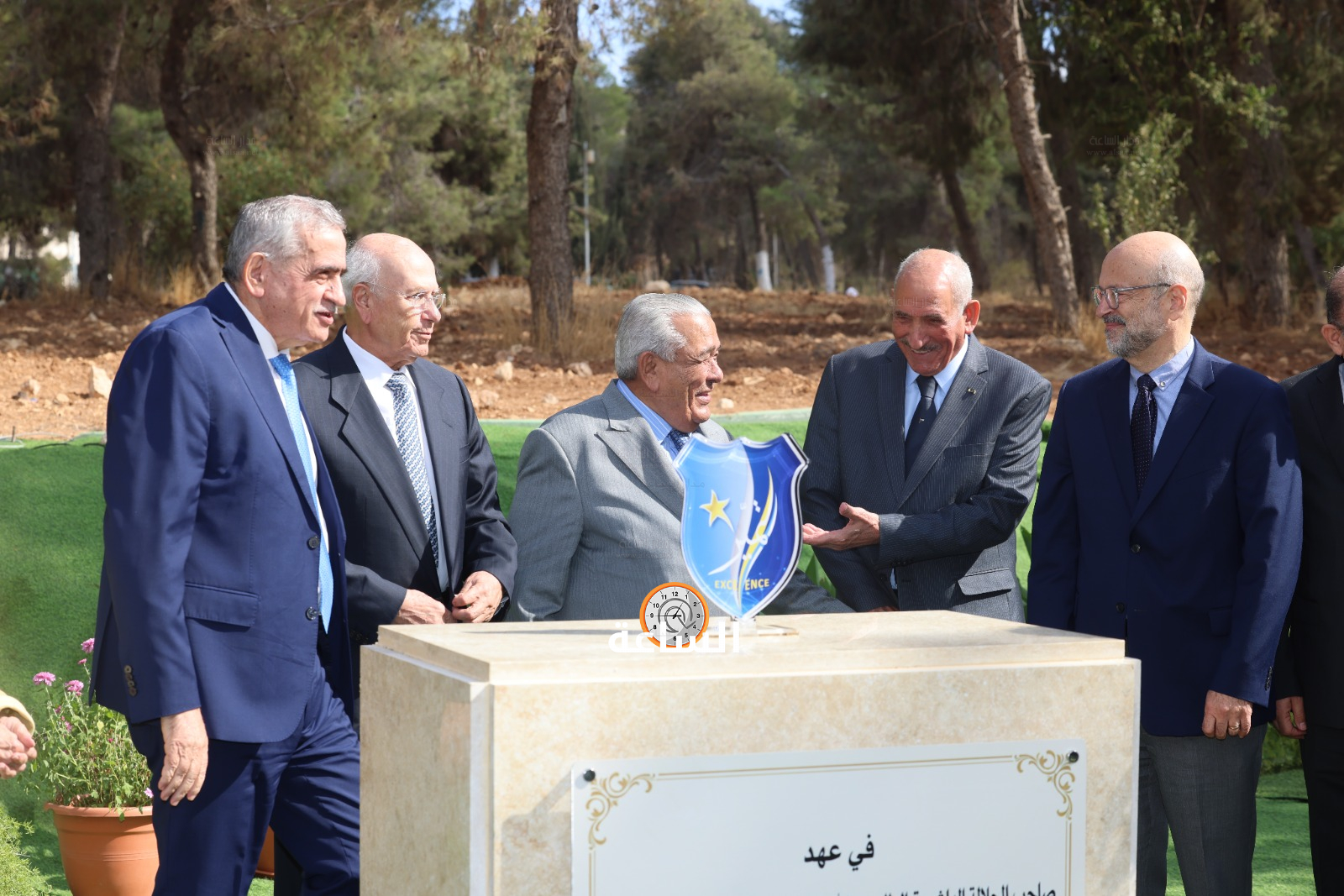Madar Al-Saa Images 0.47725938407150825