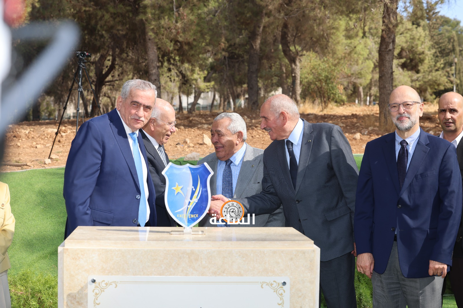 Madar Al-Saa Images 0.815328952998414