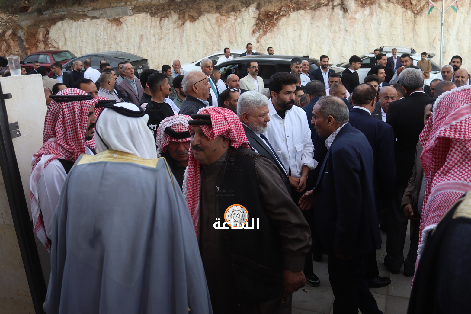Madar Al-Saa Images 0.48043240870126325