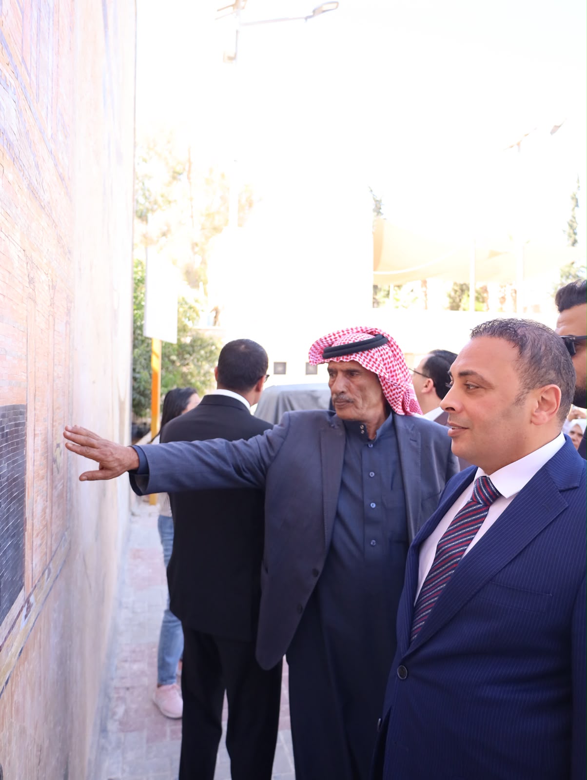 Madar Al-Saa Images 0.771548951427052