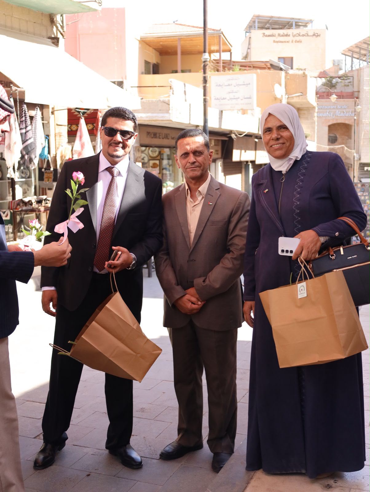 Madar Al-Saa Images 0.07390810846849072