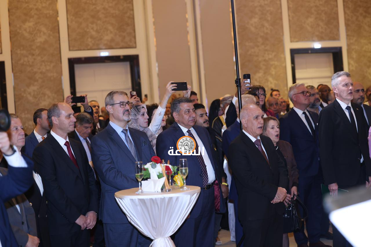 Madar Al-Saa Images 0.7286090375285073